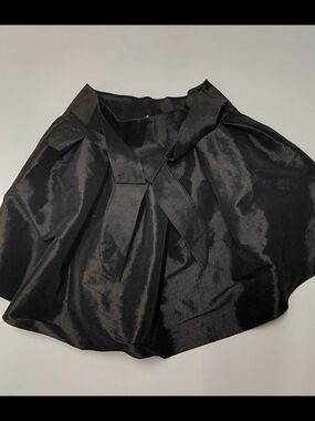 Women’s Black Tie-Front Skirt